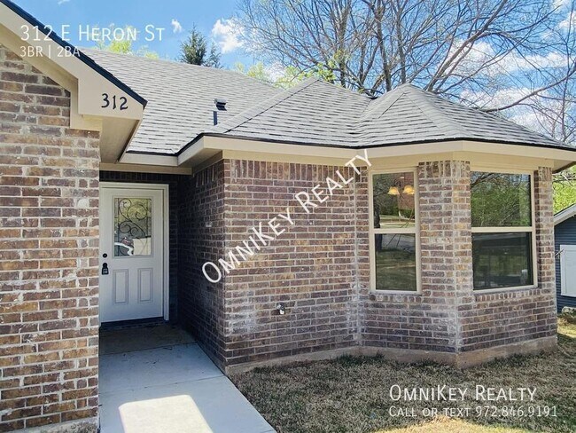 Foto del edificio - 312 E Heron St