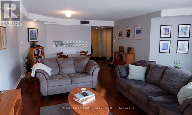 Photo du bâtiment - 30 Charlevoix St.