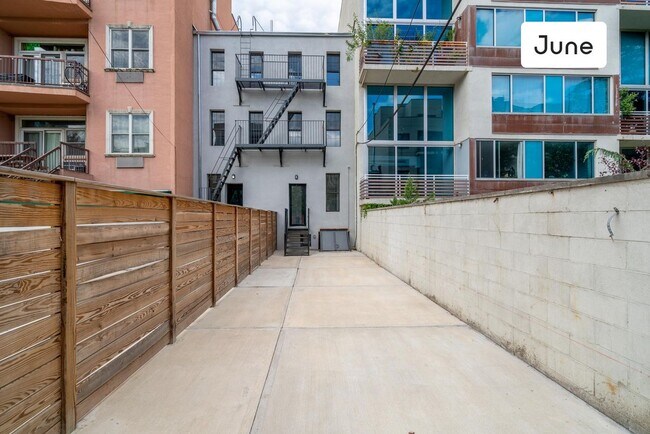 Foto del edificio - 188 Green Street