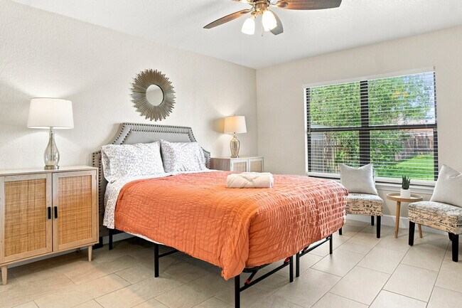 Foto del edificio - 9047 Twincreek Farm