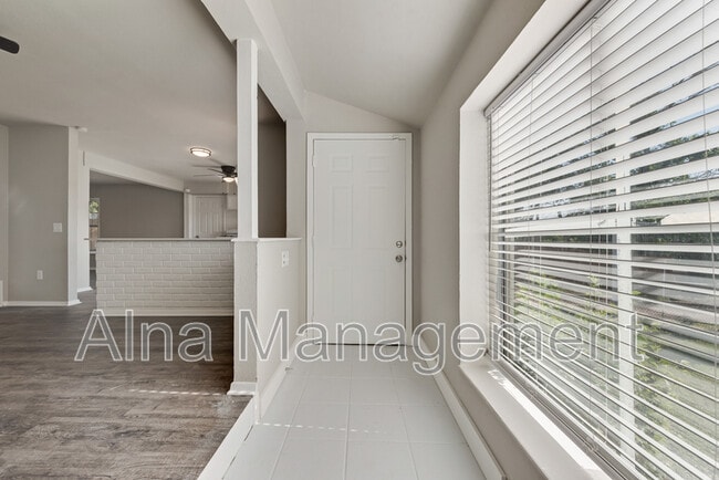 Foto del edificio - 1822 Roberts Cut Off Rd