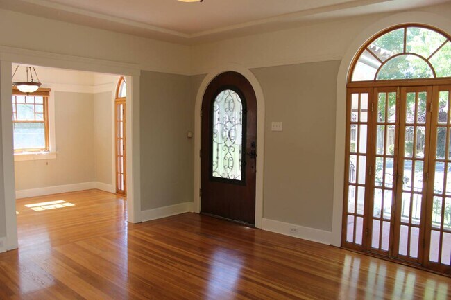 Building Photo - 1288 Delmas Ave