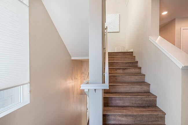 Foto del edificio - 2148 Doheny Way