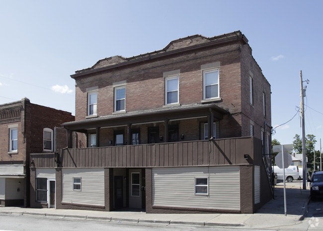 Building Photo - 702-706 S 24th St