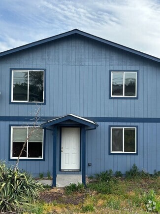 Building Photo - 1209 E 10th St