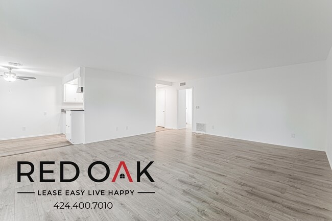 Building Photo - 4433 Colbath Ave