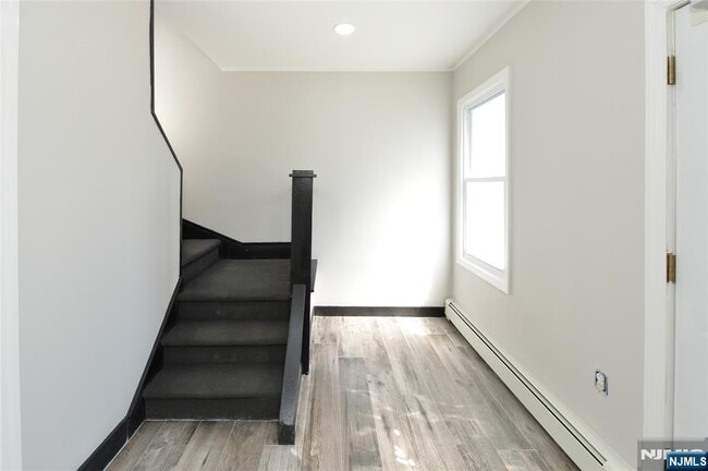 Building Photo - 142 Grand 2