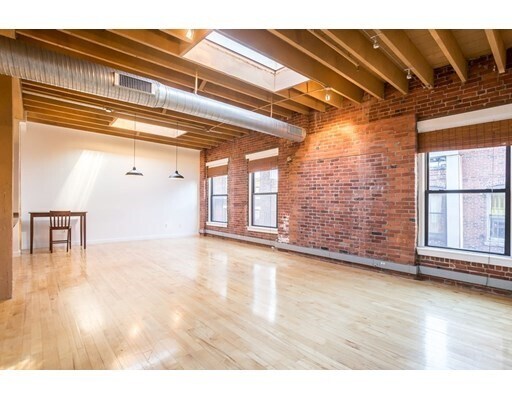 Foto del edificio - 111 Beach St