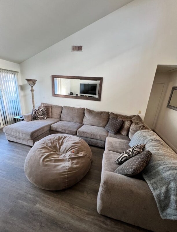 Foto del edificio - 123 unknown