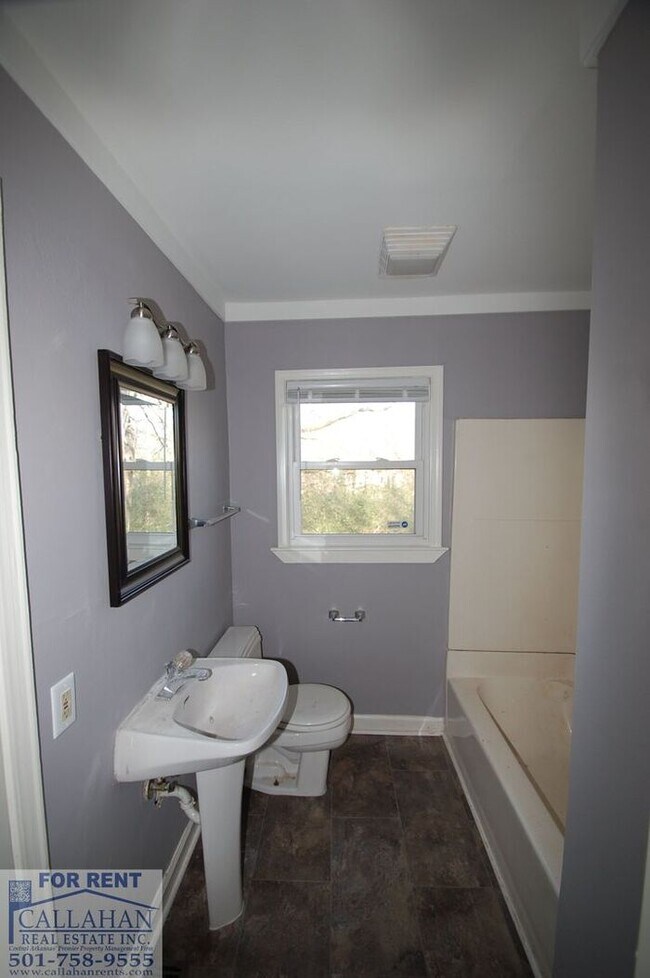 Foto del edificio - Updated Park Hill Home
