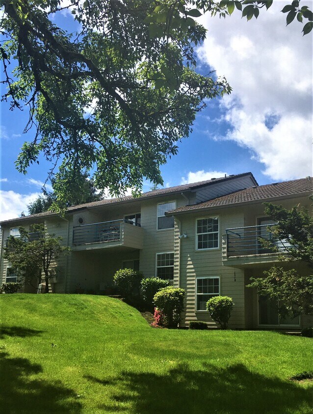 Building Photo - 3645 NE 122nd Ave