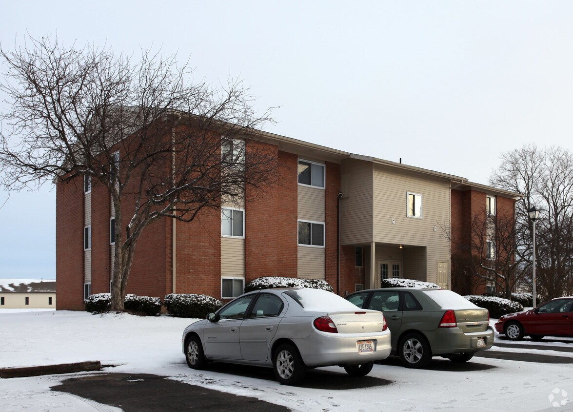 401403 Hancock County Line Rd, Bluffton, OH 45817 Apartments in Bluffton, OH