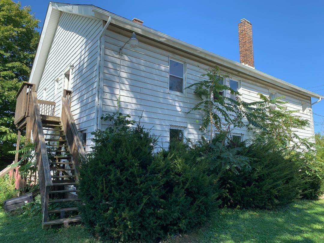Building Photo - 1402 Tallmadge Rd