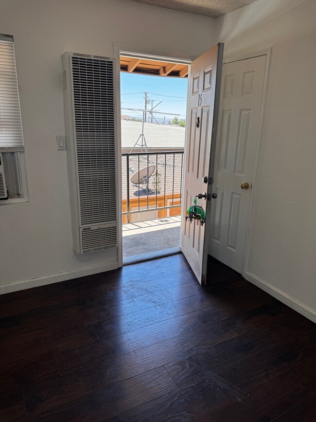 Foto del edificio - 8557 Juniper Ave