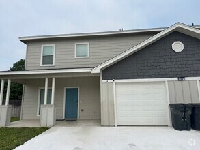 Building Photo - 3601 Barnacle Dr
