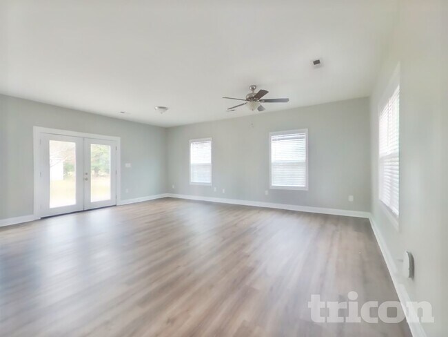 Foto del edificio - 5150 Wolfe Dr