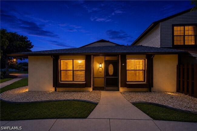 Foto del edificio - 646 SE 12th Ct