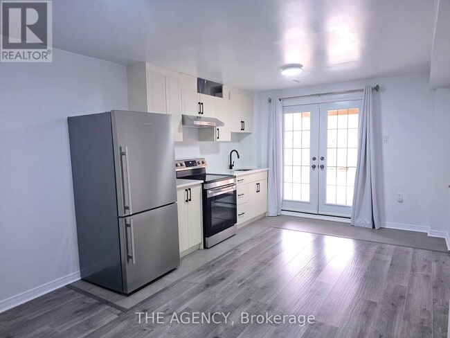 Building Photo - 139 Cinrickbar Dr