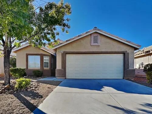 Foto principal - 4921 Sapphire Light St