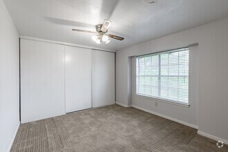 2BR, 2BA - 910 SF - Allure