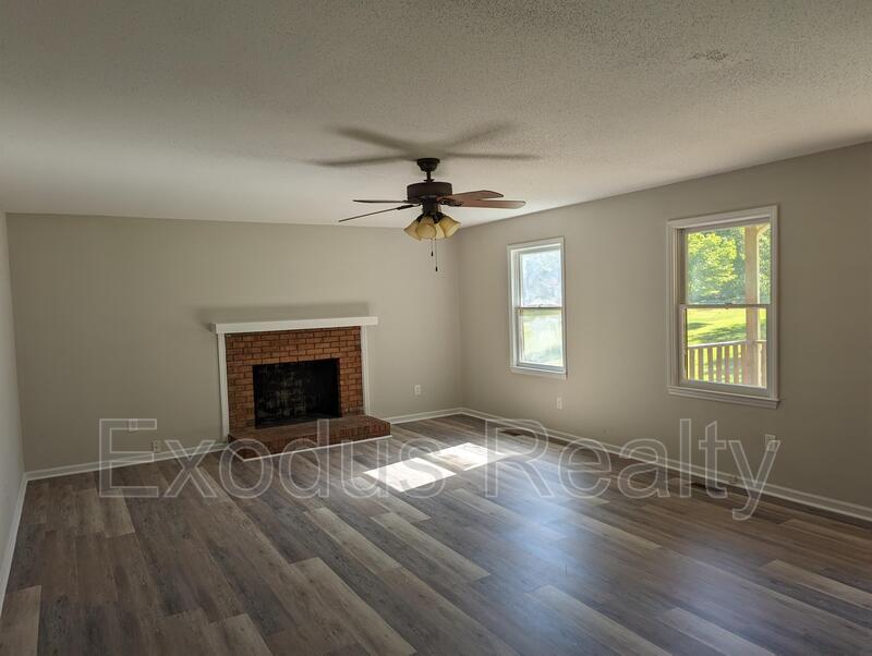Foto principal - 922 Cool Springs Rd
