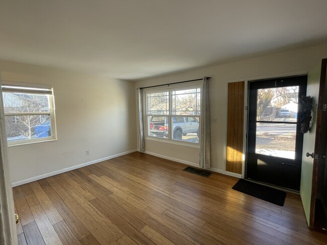 Foto del edificio - 944 Millcreek Way