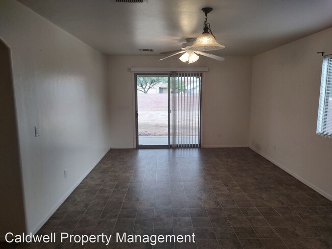 Foto del edificio - 3 br, 2 bath House - 776 W Firehawk Dr.