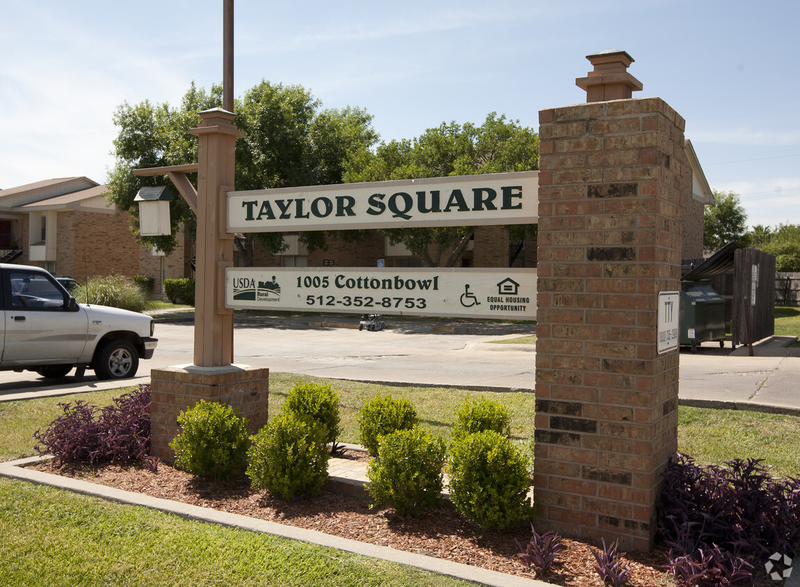 Building Photo - Taylor Square Apartments