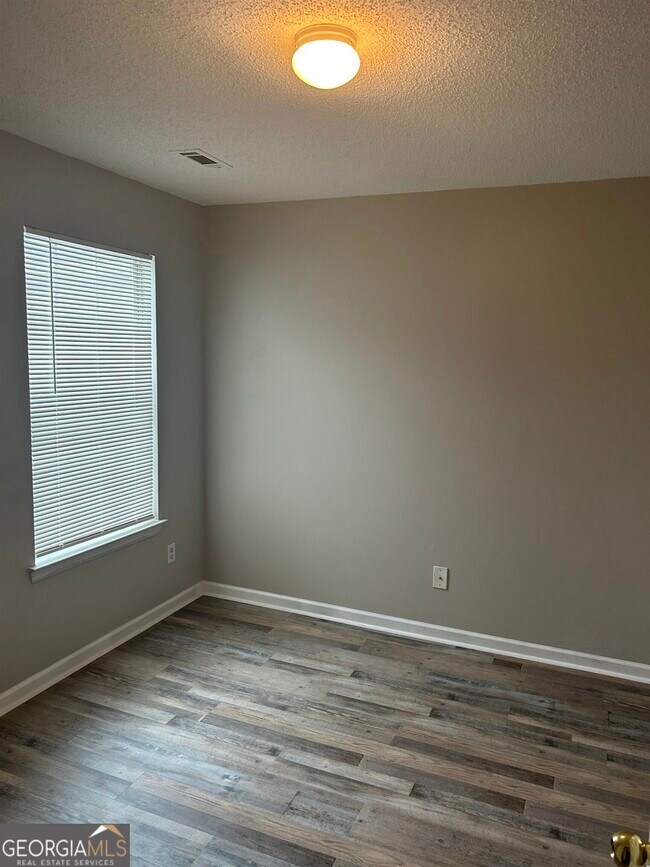 Building Photo - 7289 Wagon Wheel Ct