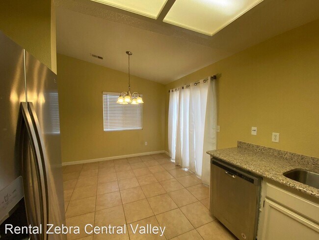 Building Photo - 4 br, 2 bath House - 135 San Clemente Ct