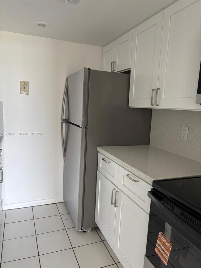 Foto del edificio - 2350 NE 135th St