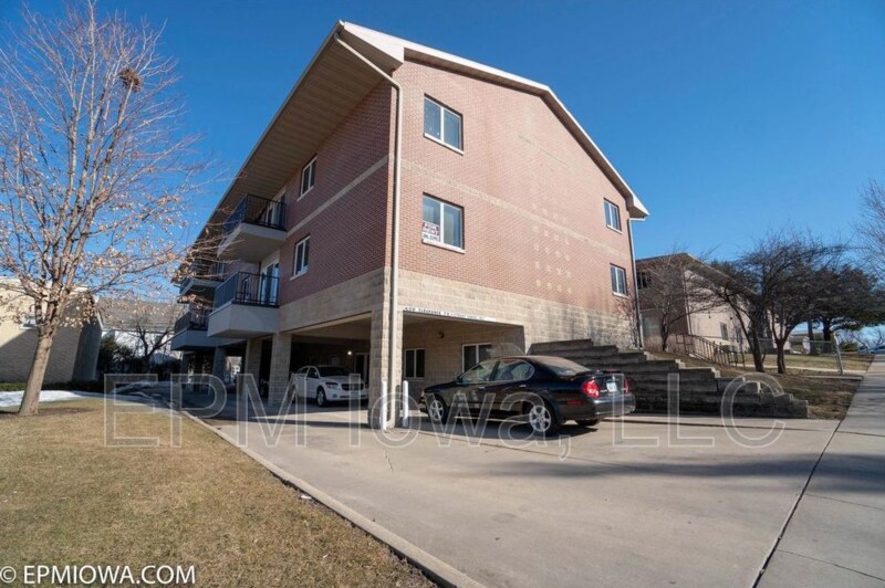 Primary Photo - 2310 College St