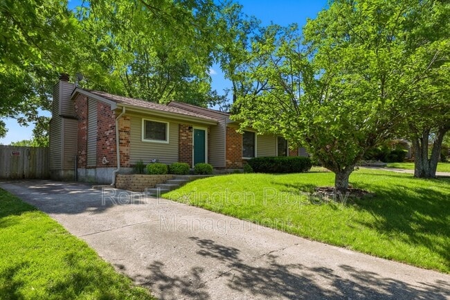 Building Photo - 3352 Featherston Dr