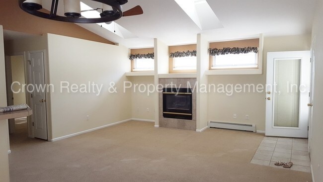 Building Photo - 4619 Cottage Ln