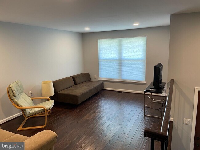 Foto del edificio - 2526 Vivaldi Ln