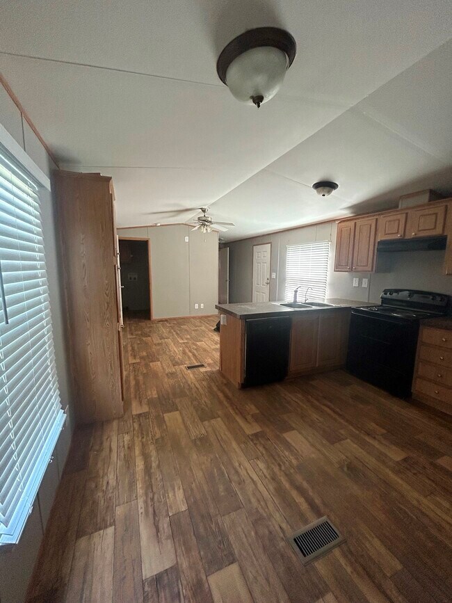Foto del edificio - 605 County Rd 6053
