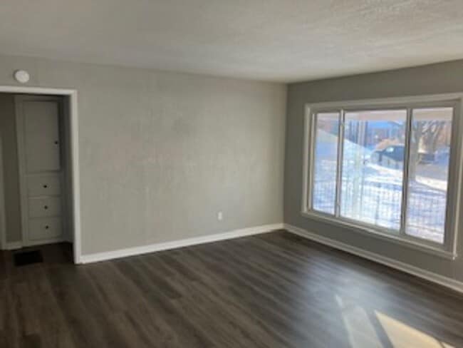 Building Photo - Just intime for Holidays.Great 2 Bedroom-2...