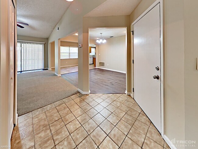 Foto del edificio - 8244 Weybridge Dr