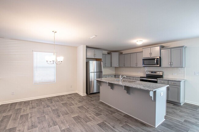 Foto del edificio - 4 Bedroom Minutes from 1-77 & Lake Norman