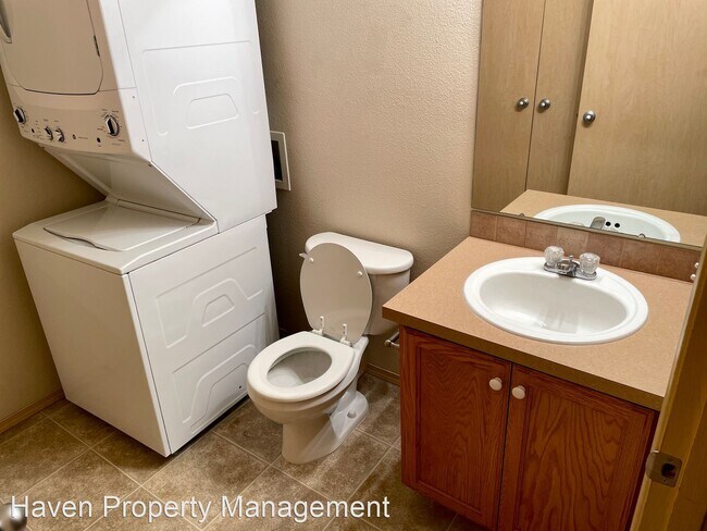 Foto del edificio - 3 br, 2.5 bath House - 11535 6th Ave E