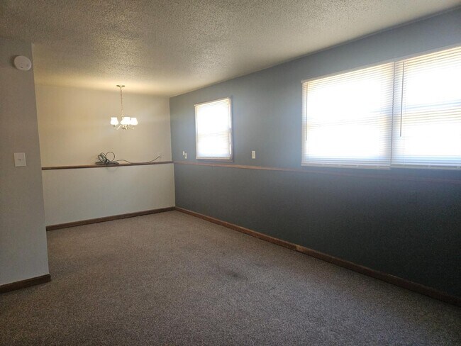 Foto del edificio - 708 N Campbell St
