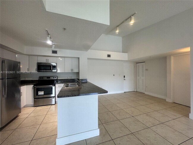 Foto del edificio - 4370 NW 107th Ave