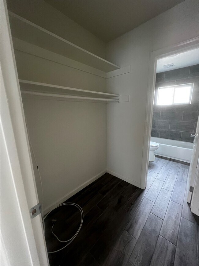 Foto del edificio - 5434 Sierra Vista Ave