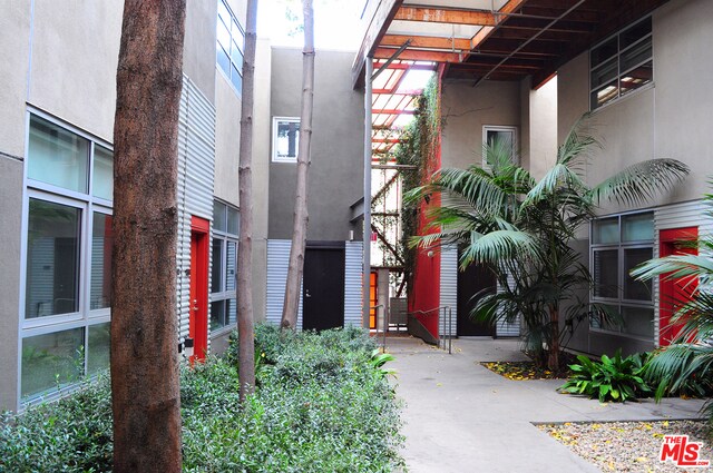 Primary Photo - 2135 E 7th Pl