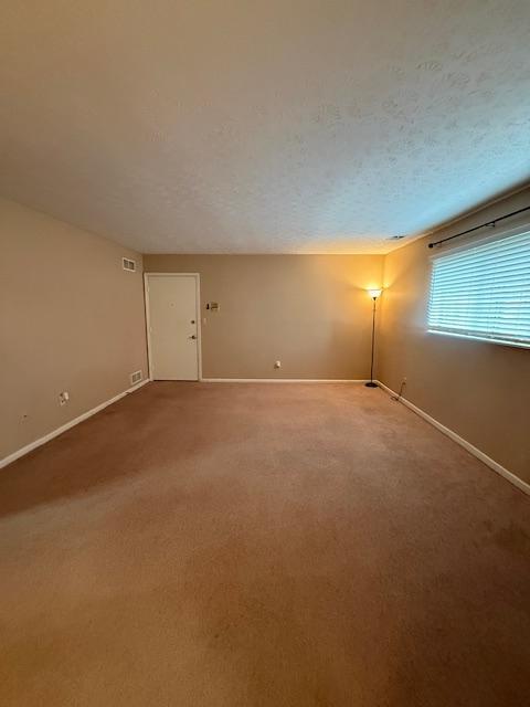 Foto del edificio - 6385 Catawba Dr