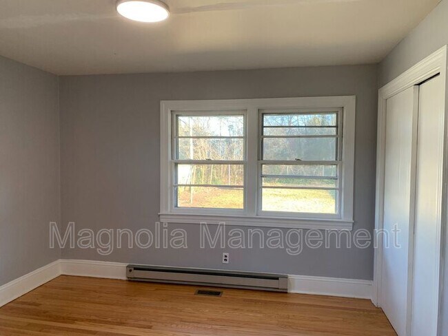 Building Photo - 1212 Dabney Dr