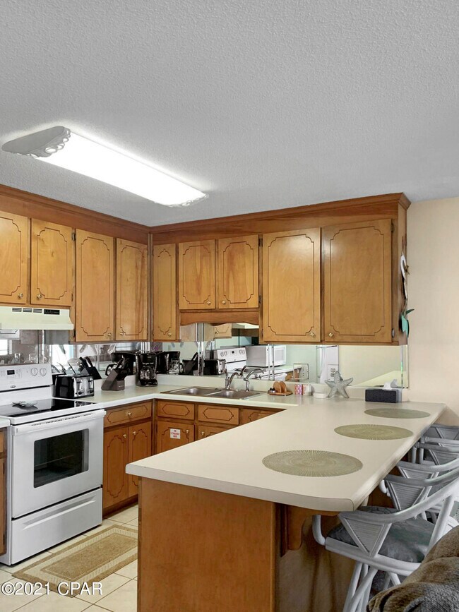 Foto del edificio - 17462 Front Beach Rd