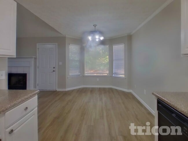 Building Photo - 162 Willow Springs Ln