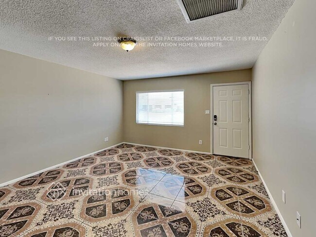 Foto del edificio - 4142 W Royal Palm Rd