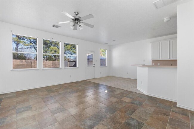 Foto del edificio - 17643 Olympic Park Ln